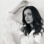 Sanaya Irani Instagram - Clicked by @ayushdas Make up @malcolm_m_fernandes Hair @shab_qureshi786 Stylist @nakhrevakhre Asst stylist @fusionandfashion07