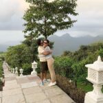 Sanaya Irani Instagram - Happy 2022 🥳🥳.May you all have a fabulous year and always count your blessings 🙏🙏. @itsmohitsehgal ❤️❤️