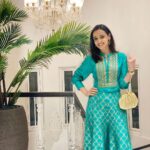 Sanaya Irani Instagram - When you realise you still have some Diwali pictures left 🙈. Promise no more after this. Outfit @gopivaiddesigns
