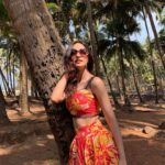 Sanaya Irani Instagram - When @itsmohitsehgal insists on taking my pictures when it is 38 degrees outside, because he wanted to play with shadows. Good job baby I love the pics 😍😍. Outfit @laglitsbychhavi @dinky_nirh