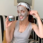 Sanaya Irani Instagram - Wanna know my hack for a fresh and oil-free face? 👀 I’ve been using the Deep Pore Cleansing Regime by @mcaffeineofficial which has a coffee face wash, face scrub and my favourite face mask. Together, they deep cleanse my pores and reduce my tan. This regime also removes all the excess oil, dirt & impurities that lead to acne & breakouts. So many benefits for my skin in just 3 steps! So, try these yourself & you’ll feel like you’ve got a face spa at home with the rawness of Coffee ☕ Get this pore cleansing trio from mCaffeine’s website - www.mcaffeine.com & use my code - SANAYA20 - for an extra 20% off! 😉 #mcaffeine #coffeeforskin #coffeeskincare