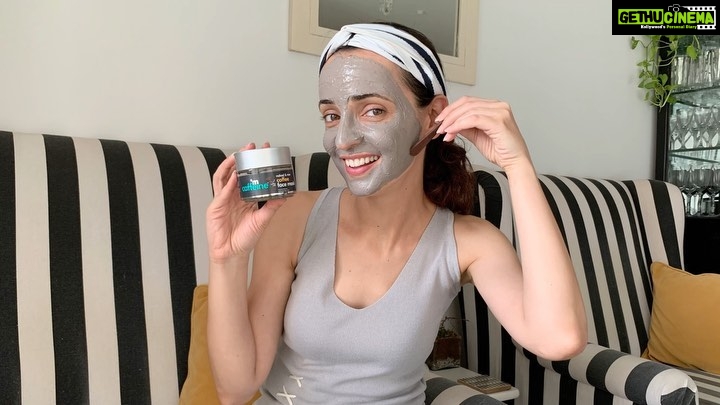 Sanaya Irani Instagram - Wanna know my hack for a fresh and oil-free face? 👀 I’ve been using the Deep Pore Cleansing Regime by @mcaffeineofficial which has a coffee face wash, face scrub and my favourite face mask. Together, they deep cleanse my pores and reduce my tan. This regime also removes all the excess oil, dirt & impurities that lead to acne & breakouts. So many benefits for my skin in just 3 steps! So, try these yourself & you’ll feel like you’ve got a face spa at home with the rawness of Coffee ☕ Get this pore cleansing trio from mCaffeine’s website - www.mcaffeine.com & use my code - SANAYA20 - for an extra 20% off! 😉 #mcaffeine #coffeeforskin #coffeeskincare