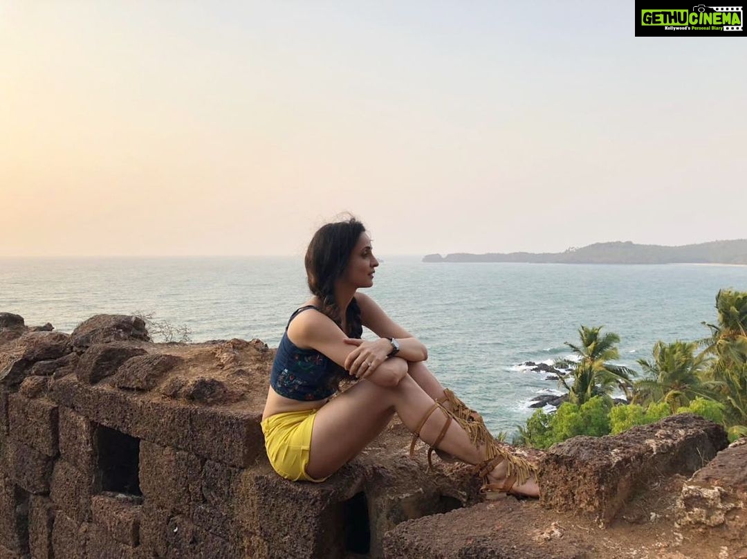 Sanaya Irani Instagram - #ad #contestalert @bookingcom. After being grounded for nearly a year, I have been doing a lot of thinking about my past travels and the way I want my #futureoftravel to be. One thing I most certainly want to do this year is what my heart desires and that is to travel solo. The whole idea of listening to my own heart, making my own travel decisions, exploring the local culture, meeting new people and making friends along the way sounds so exciting! I’ve always travelled with friends and family, but this year I want to get out of my comfort zone and explore India on my own. My @bookingcom 2021 Travel Goal is to travel solo and make new travel memories along the way. This is my #futureoftravel. What's yours? I’m super excited to know what your 2021 travel goals are! Upload an image explaining your goal and the story behind it in the caption before 10th February, 2021 - 11 pm, tagging me and @bookingcom (make sure your profile is public). Also ensure you tag 2 of your favourite travel buddies to share their travel goals in the comment section below. One lucky follower chosen by me can make his/her travel goal a reality. The winner stands a chance to win a @bookingcom gift card worth INR 10,000 which can be used to book a stay in India on @bookingcom website or the mobile app. What does the #futureoftravel look like for you?