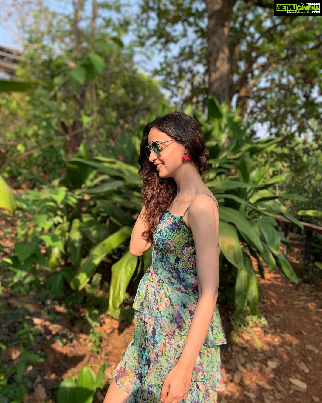 Sanaya Irani Instagram - A walk in the nature walks the soul back home 🌳 🌳❤️❤️. @caboserai I miss the green.