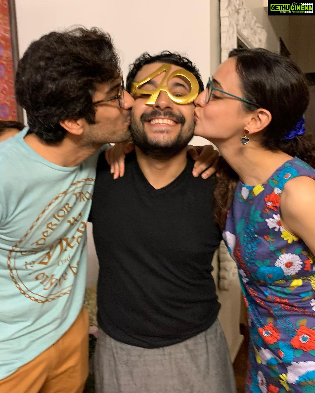 Sanaya Irani Instagram - Happy 40th my beautiful friend @hegdeg 😘😘. Cheers 🥂 to many more years of cake cuttings, Turkish eggs and adventurous car rides with monaya 🚘. Just remember you will never be #nakedandafraid 😂😂. Love ya ❤️❤️