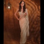 Sanaya Irani Instagram - Diwali ready 🪔. Happy choti diwali everyone 😊😊. Clicked by @ravii_dixit Hair @shab_qureshi786 wearing @houseofneetalulla and @allthatglitters.jewellery X @theboltpr Styled by @ananyaarora2013 Assisted by @mahekagandhi_16