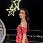 Sanaya Irani Instagram - Throwing back to starry nights ⭐️ 🌟, only cause the days are sooooo hotttt 🥵🙄.
