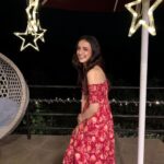 Sanaya Irani Instagram - Throwing back to starry nights ⭐️ 🌟, only cause the days are sooooo hotttt 🥵🙄.