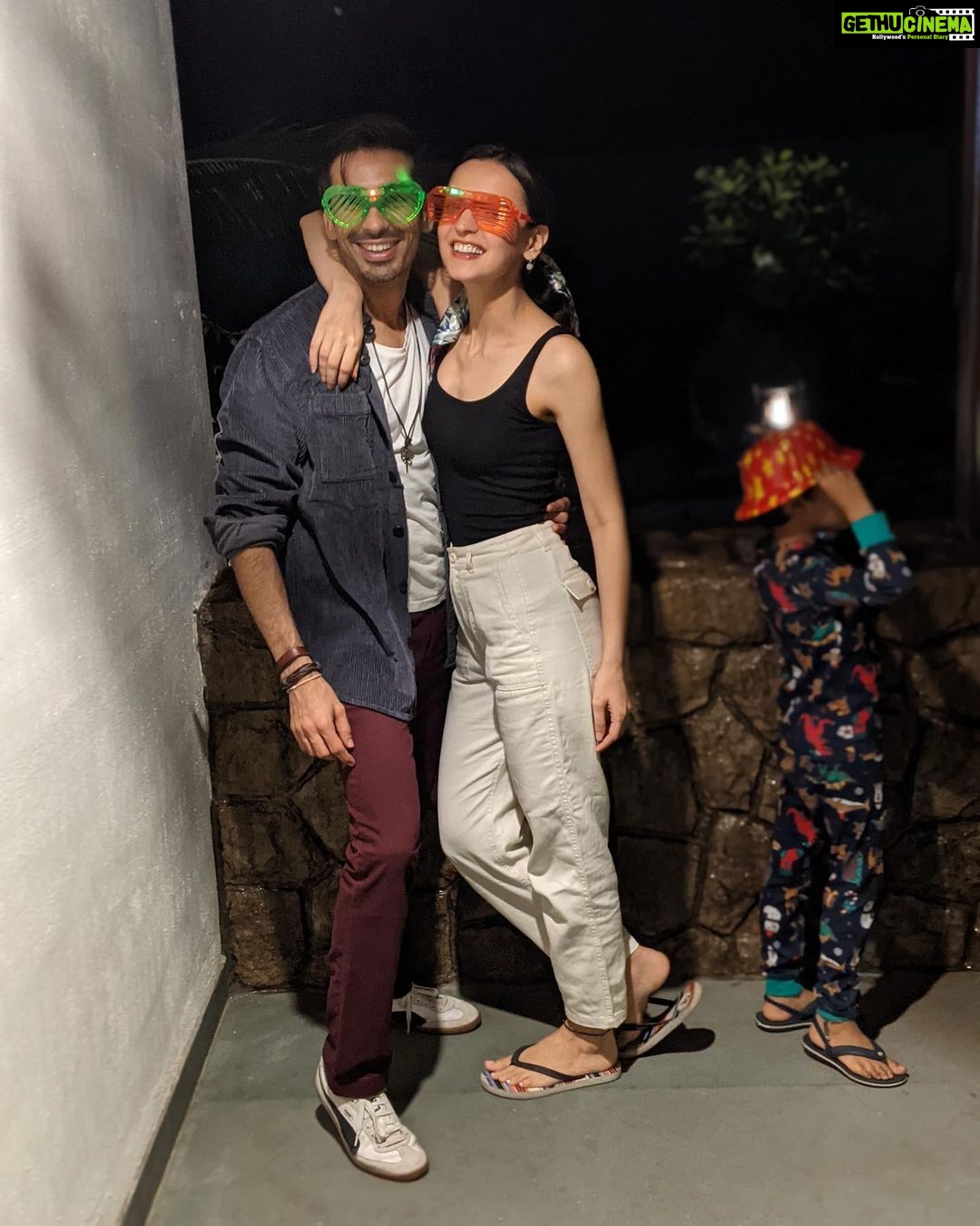 Sanaya Irani Instagram - Cannot stop gushing over the fact that 2021 is here @itsmohitsehgal letβs make this year count ππ. P.S. our little boy ivaan training to be the next social media star π