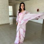Sanaya Irani Instagram - The struggle is real 🙄🙄.