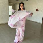 Sanaya Irani Instagram - The struggle is real 🙄🙄.