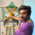 Sanaya Irani Instagram - Happy #navratri and #gudipadwa to everyone 🙏🕯 Miss you #chiefiranisehgal ❤️ #gusiranisehgal ❤️