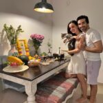 Sanaya Irani Instagram - Navroze Mubarak from us to you 🔥 🕯😊😊. #chiefiranisehgal we miss you so much, our family will never be complete without you. Love you forever ❤️❤️. Gus misses you chief during lunch time 😢😘❤️ #gusiranisehgal #navrozmubarak #parsinewyear