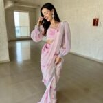 Sanaya Irani Instagram - Feeling pretty in pink for YAAR KI SHAADI 😊😊🥳😌. #dalniktake2 ❤️