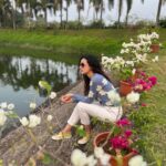 Sanaya Irani Instagram - Just musing around. Muse for life ❤️ @itsmohitsehgal .