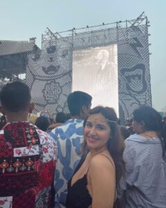 Sanaya Pithawalla Instagram - 29.1.2023 , this day will always be remembered 🤌🏼
Dreamt of this day and it finally came true 🥺got to see my favourite band perform live in my city ❤️
The band that has been always on the top of my playlist ! 
#ciggarettesaftersex you were nothing less than a beautiful dream 😍