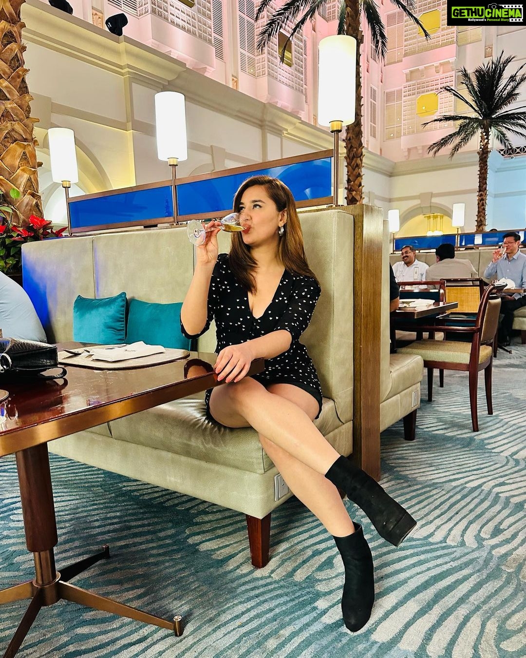 Sanaya Pithawalla Instagram - A very warm congratulations to @itcmaratha and @itchotels on completing 22 glorious years!! It was such a lovely celebration #22yearsofitcmaratha ITC Maratha, Mumbai - A Luxury Collection Hotel