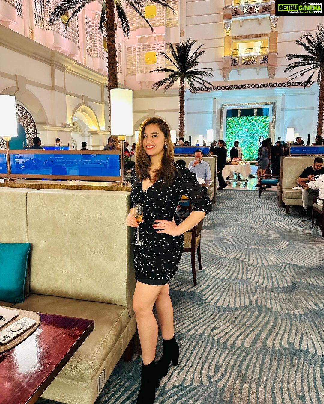 Sanaya Pithawalla Instagram - A very warm congratulations to @itcmaratha and @itchotels on completing 22 glorious years!! It was such a lovely celebration #22yearsofitcmaratha ITC Maratha, Mumbai - A Luxury Collection Hotel