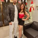 Sanaya Pithawalla Instagram - New year photo dump part 1 🎄🥰❤️ Wearing - @_slaet_