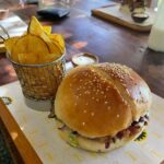 Sanaya Pithawalla Instagram - Burger factory photo dump ♥️ Goa