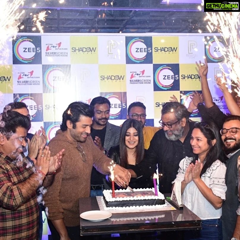 Sandipta Sen Instagram - Thank you to everyone who watched Shikarpur on Zee5. Overwhelmed by the love and reviews that I have received from across the Country and abroad. Grateful for this love. 'Chumki' will be unforgettable for me. Thank u @officialshadowfilms and @zee5_bangla for the success Party 🥳 #shikarpur #shikarpurwebseries #webseries #bengaliwebseries Kolkata