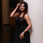 Sandipta Sen Instagram - 🖤🖤🖤🖤 👗@rabhisek ❤️ 📸@prakash_photo The Spring Club Kolkata