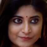 Sandipta Sen Instagram - “শিকারপুর”-এর চুমকির সাথে কীভাবে খুলবে রহস্যের জট? “শিকারপুর”-এর Premiere আগামী 6th January! চোখ রাখুন ZEE5-এ। Trailer-টি দেখুন এই লিংক-এ - http://bit.ly/3jk9FE9 #ErporKi #AroBeshiEntertainment #Shikarpur #Zee5 @ankush.official | @kgunedited | @nirjhar.m | @sandiptasen l @officialshadowfilms l @debasishact l @raw.sayan