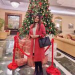 Sandipta Sen Instagram - Wishing you all peace, joy, and love at Christmas and always. Merry Christmas 🎄💖