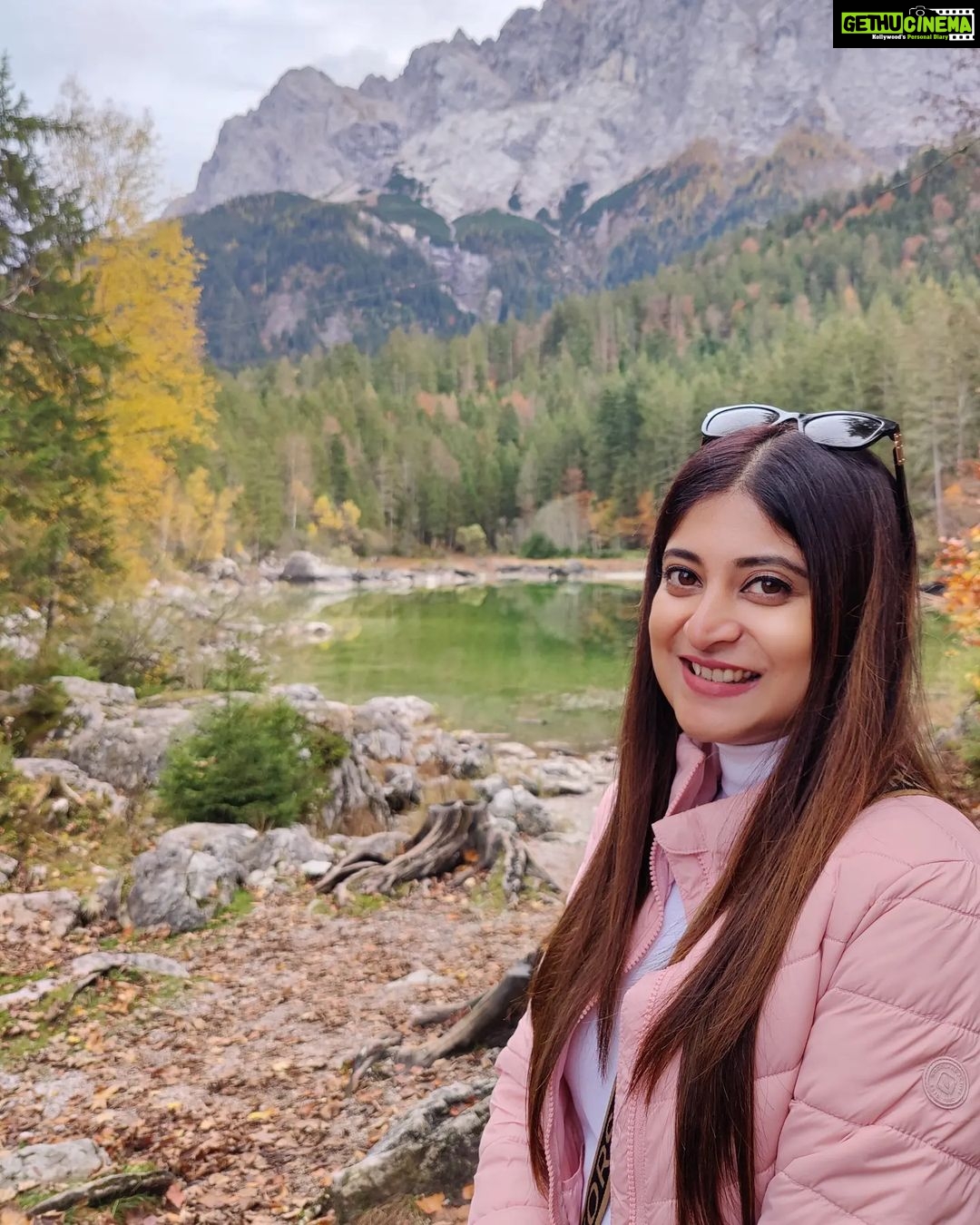 Sandipta Sen Instagram - "In wadion mein takra chuke hain...." Eibsse