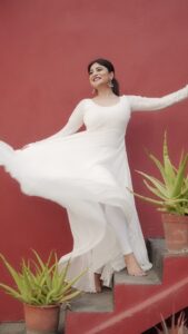 Sandipta Sen Instagram - Megher Palok🤍☁️

🎥@myself_suvam
👗 @rabhisek

#feelkaroreelkaro #feelitreelit #instareels #reelsindia #reels #bengaliactress #bengalisong #explorepage #dancereels
