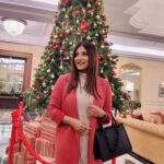 Sandipta Sen Instagram - Wishing you all peace, joy, and love at Christmas and always. Merry Christmas 🎄💖