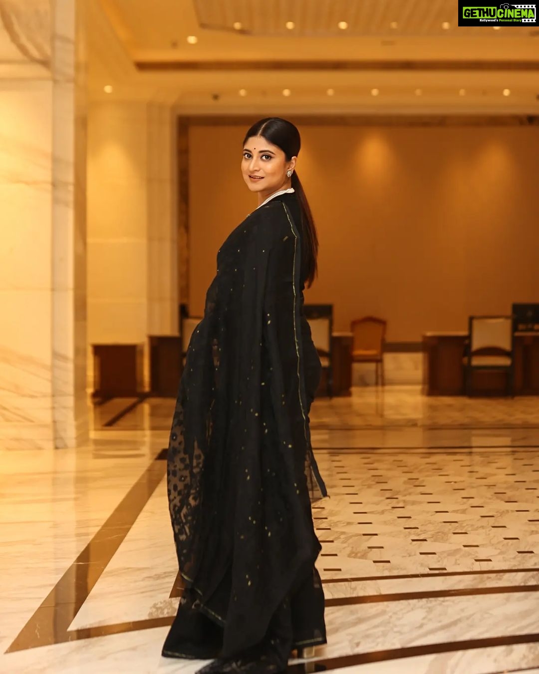 Sandipta Sen Instagram - 3bochor por abar Sera Bangali Award❤️ @abpanandatv #serabangali #serabangali2022 #eventnight ITC Royal Bengal