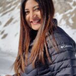 Sandipta Sen Instagram - Ohh the slippery Snow..😬 #trending #trendingreels #trendingsong #feelkaroreelkaro #feelitreelit #dancereels #reelsinstagram Zugspitze Top Of Germany