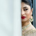Sandipta Sen Instagram - ❤️❤️❤️❤️ 📸@anirban_bhattacharya_phtgr Styling @bombaebyaisha Makeup:@makeup_artist_surojit Saree : @stories_of_taanti Location courtesy: @thewestinkolkata Managed by @svfbrands