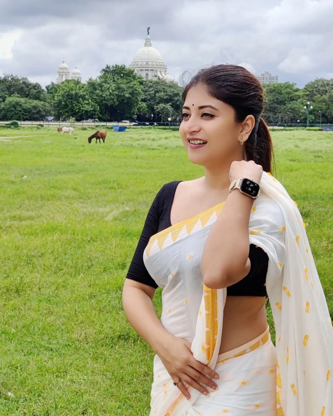 Sandipta Sen Instagram - Ashtamir shokal ❤️ ..3/10/22.. #latepost