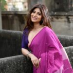Sandipta Sen Instagram - "Chhoto chhoto din alaape rongin Nurir moton.." 📸 @sarkardebarshi19 💄@makeup_abhijithchanda Styling:@neelsaha_styled_by_blue 🥻@gulmohar_calcutta #instapost #instagood #instadaily #instalike #bengaliactress #saree #sareelook #bengalilook #sandiptasen