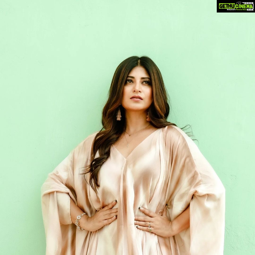 Sandipta Sen Instagram - "Attitude is a little thing that makes a big difference..." ๐ธ @sujit1993 @rehan_chakraborty_official Styling: @bombaebyaisha ๐@byybvibe ๐And hair : @pritha_dutta_official Photoshoot Managed by @svfbrands #attitude #attitudequotes #instagood #instapost #instadaily #instalike #instapic #instagram #insta #instafashion #bengaliactress #actress #sandiptasen #sandipta