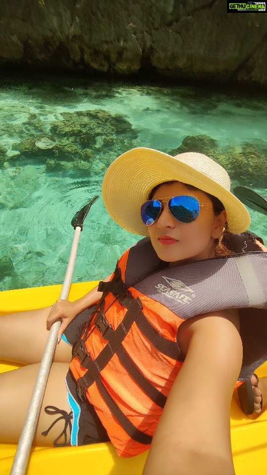 Sandipta Sen Instagram - 🚣 #kayaking ❤️ #trending #trendingreels #trendingsongs #feelkaroreelkaro #feelitreelit #indiangirlstravel #lonelyplanetindia #trending #trendingreels #reels #reelsinstagram #reelindia #bohol #phillipines #philippines🇵🇭 #bengaliactress #instagood #instareels #instapost #instadaily #instalike #instagram #sandipta #sandiptasen