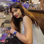 Sandipta Sen Instagram - Ankhon hi ankhon mein...😉 #instagood #indiangirlstravel #instadaily #instalike #instapic #instagram #bengaliactress #actress #sandiptasen #sandipta #whitedress