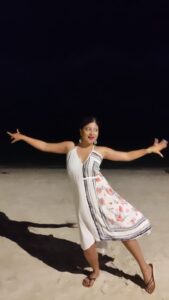 Sandipta Sen Instagram - Bollywood in Philippines 😍 Wait till the end part😍 @ alonabeach bohol #dance #dancereels #danceonthebeach #instareels #reelindia #instagood #indiangirlstravel #instapost #instadaily #instalike #Philippinestrip #philippinestravel #philippines🇵🇭 #alonabeach #alona #bohol #feelkaroreelkaro #feelitreelit #beautifuldestinations #bengaliactress #sandiptasen
