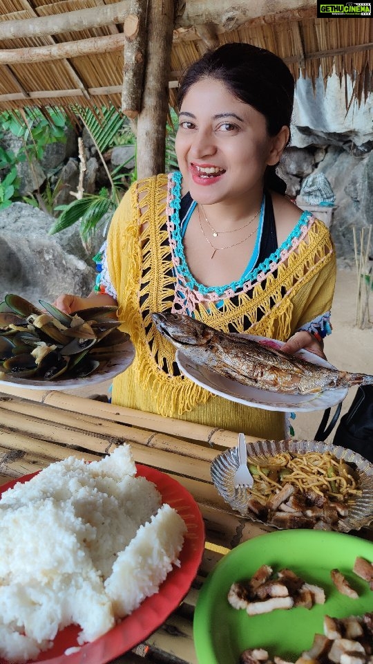 Sandipta Sen Instagram - Vitamin -sea🌊😍 #sealovers #nature #naturelovers #philippinestravel #philippines🇵🇭 #beautifuldestinations #coron #travel #traveldiaries #bulogdosisland #instagood #instapost #instadaily #instalike #instagram #bengaliactress #sandiptasen Bulog Dos Island