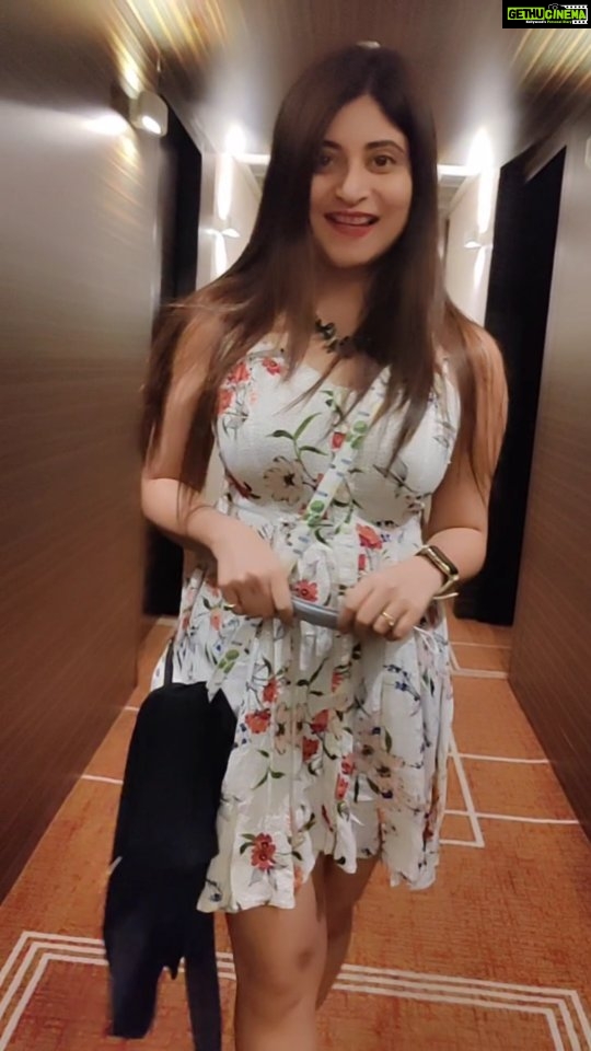 Sandipta Sen Instagram - #philippinesgram #philippines #philippinestravel #feelkaroreelkaro #feelitreelit #instareels #reels #reelsvideo #reelindia #bengaliactress #sandipta #sandiptasen #sandiptasenreels Grand Hyatt Manila