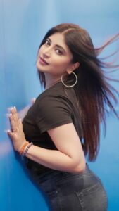 Sandipta Sen Instagram - Main khiladi Tu Anari..ohh the nostalgia 🤩

🎥 @myself_suvam

#dancereels #dance #mainkhiladituanari #trending #trendingsong #reelsinstagram #reelsindia #feelkaroreelkaro #feelitreelit
