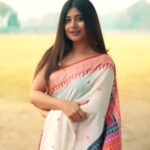 Sandipta Sen Instagram - ....ja ami bole ditey chai..😍 #reels #reelsinstagram #explorepage #trending #foryou #instagram #feelkaroreelkaro #feelitreelit #reelsinstagram #reelsindia #reels #sandiptasen #sandipta #trending #trendingreels