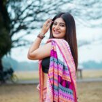 Sandipta Sen Instagram - "O.. aakash, o.. palash rashi rashi Ektu sobuje chokh muchiye de… Ghor chhara manusher mone.." 📸@myself_suvam #sareelove #saree #bengaliactress #sandiptasen #naturelover #instapic Kolkata
