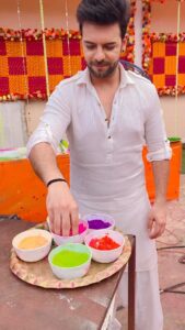 Sanjay Gagnani Instagram - This Holi, Be Self Dependent. Be Rangeen 🌈😂🕺 #happyholi #holi2023