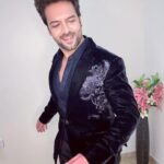 Sanjay Gagnani Instagram – Why chase you when I’m the catch?
😉
#wednesdaymood #ootd #mensfashion #menstyle
Outfit @bharat_reshma