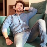 Sanjay Gagnani Instagram - Being happy never goes out of style 😁 #nomondayblues #mondaymood