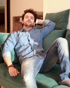 Sanjay Gagnani Instagram - Being happy never goes out of style 😁

#nomondayblues #mondaymood