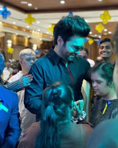 Sanjay Gagnani Instagram - Do Good for others, it will come back in Unexpected ways! 😇

#agooddeedisneverlost 🫶🏻